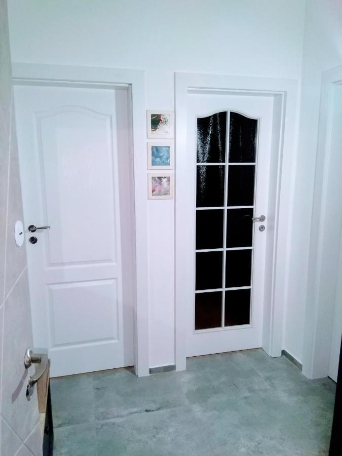 Studio Oxford-Campus Sat Vacanta Constanta Bagian luar foto