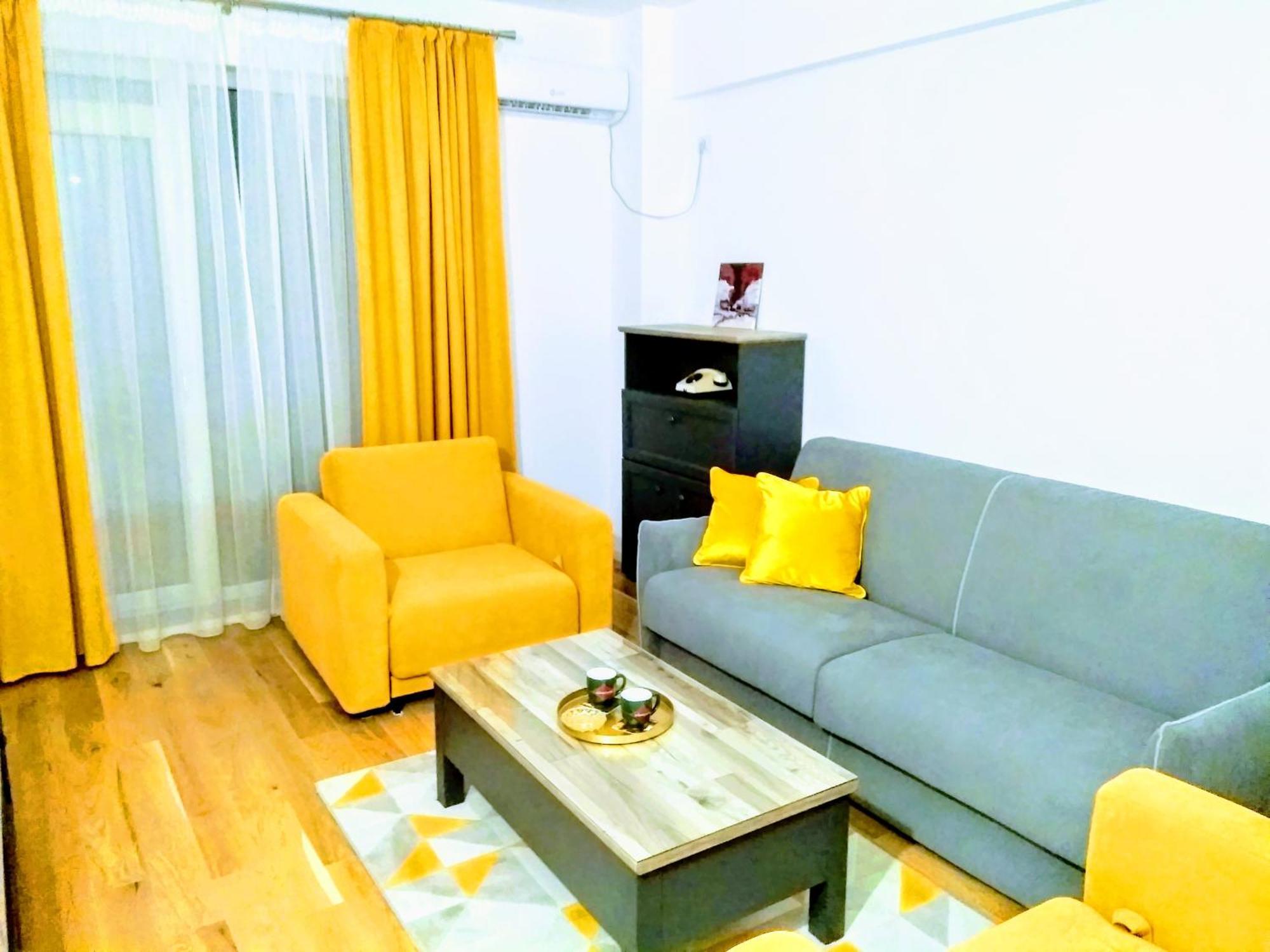 Studio Oxford-Campus Sat Vacanta Constanta Bagian luar foto
