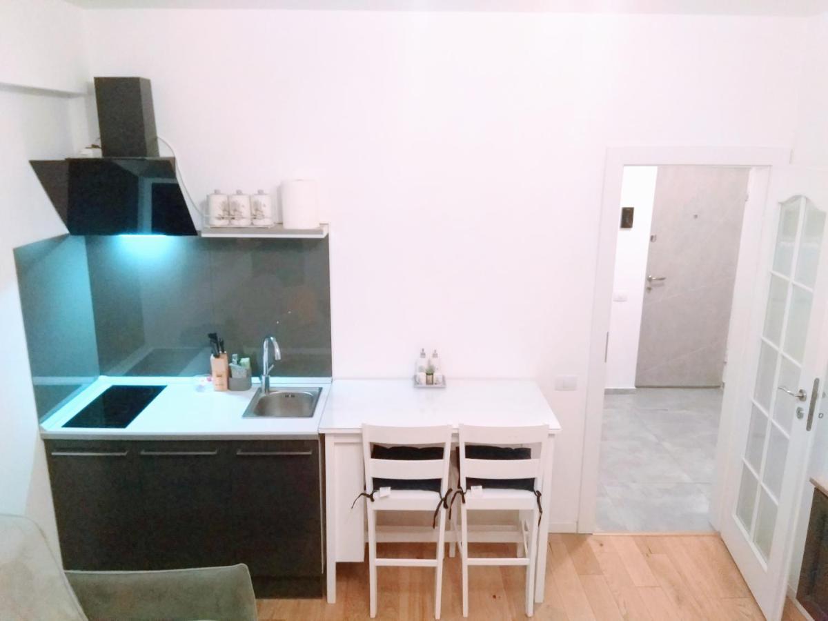 Studio Oxford-Campus Sat Vacanta Constanta Bagian luar foto